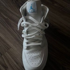 Nike air jordan 1 mid